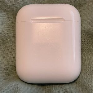 Apple AirPods 2nd Generation with Case ♦️left airpod only♦️